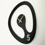 Wallity Amorph Metal Wall Clock - APS104 Negro y Oro
